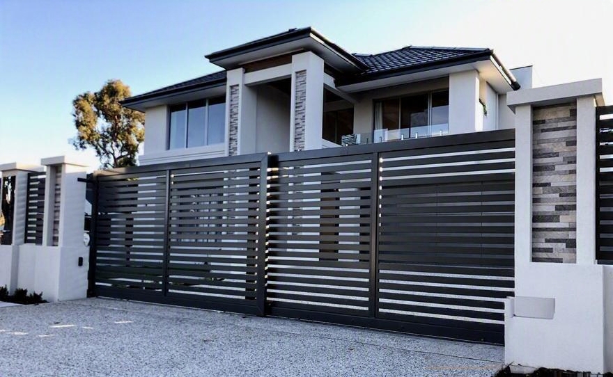Modern horizontal slat telescopic driveway gate